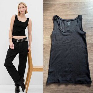 Gap | Modern Tank Top in Black (XS/Petite)